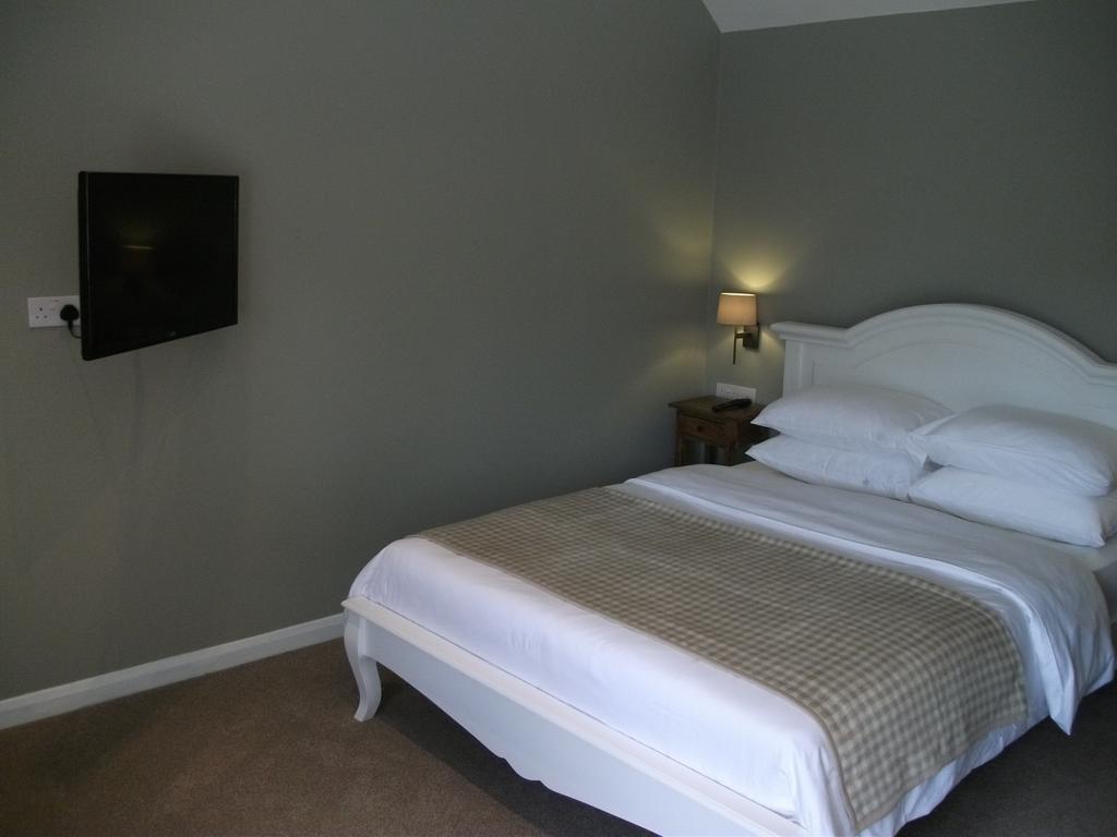 The Bull Inn Lodges Tenterden Extérieur photo